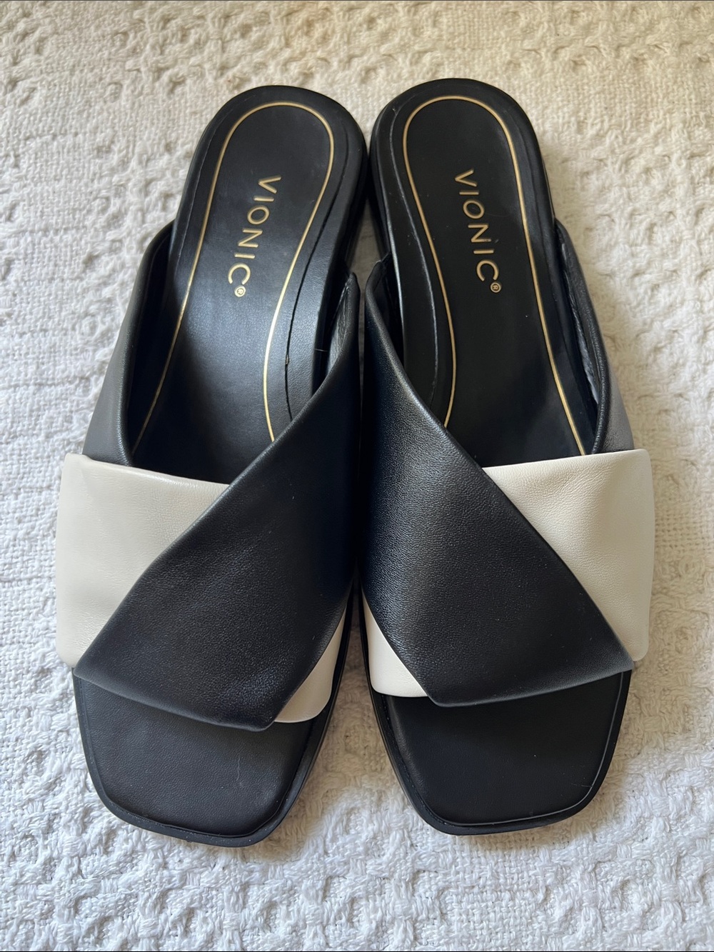 Vionic Miramar Slide Sandals size 8.5